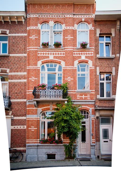 B&B Lodging At 8 Льовен Екстериор снимка